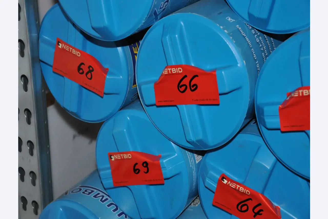 Máquinas, ferramentas, mercadorias / equipamento de oficina do ambiente<br> Comércio automóvel / serviço de pneus-10